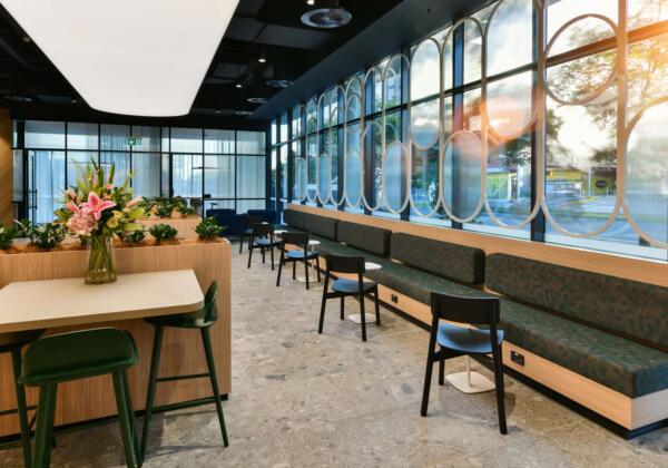 Metricon Robina new oﬃce and display studio development